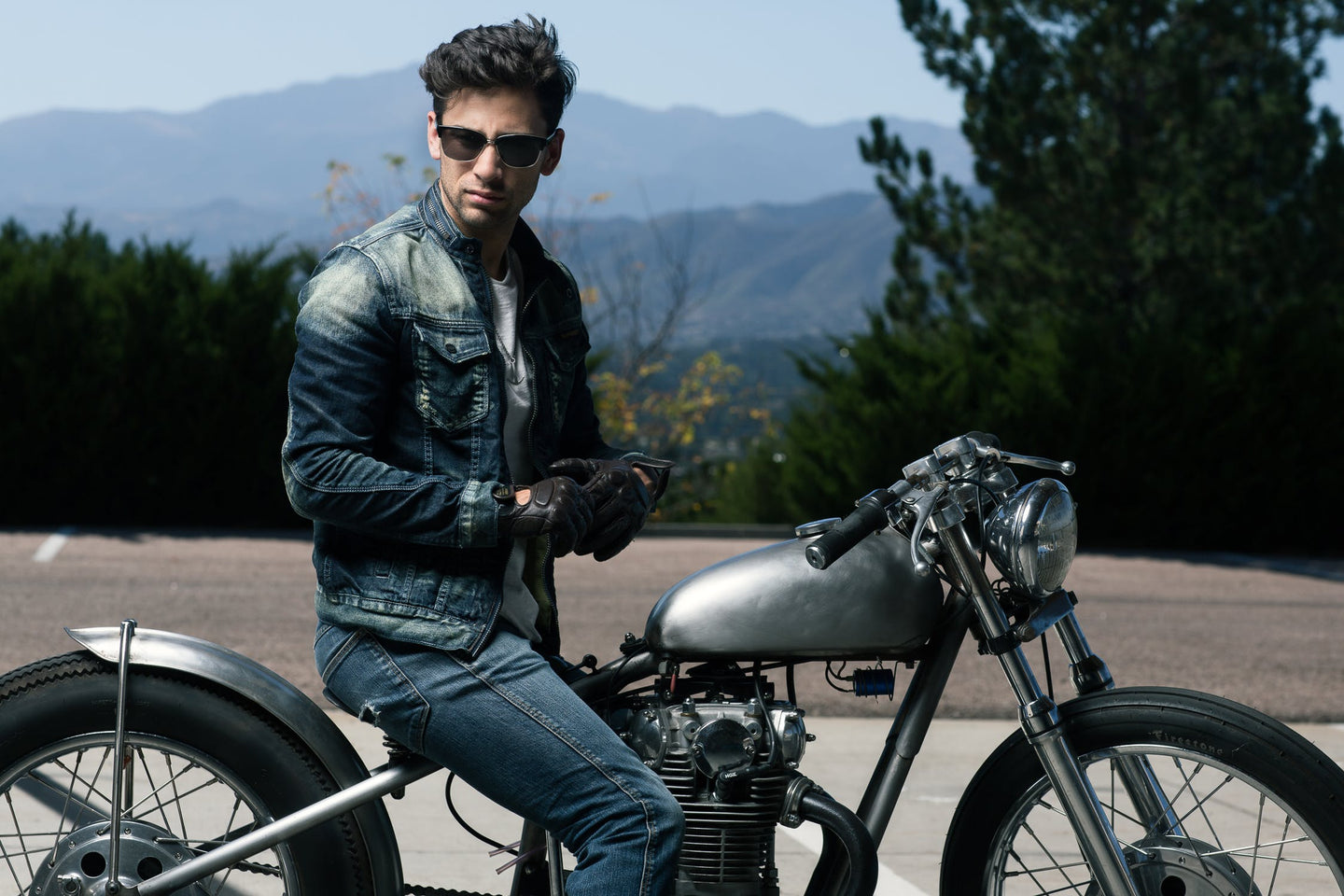 Tips on Wearing a Leather Motorcycle Jacket