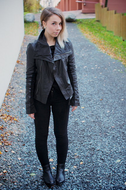 Things You Should and Shouldn't Wear with a Leather Jacket Leathercult